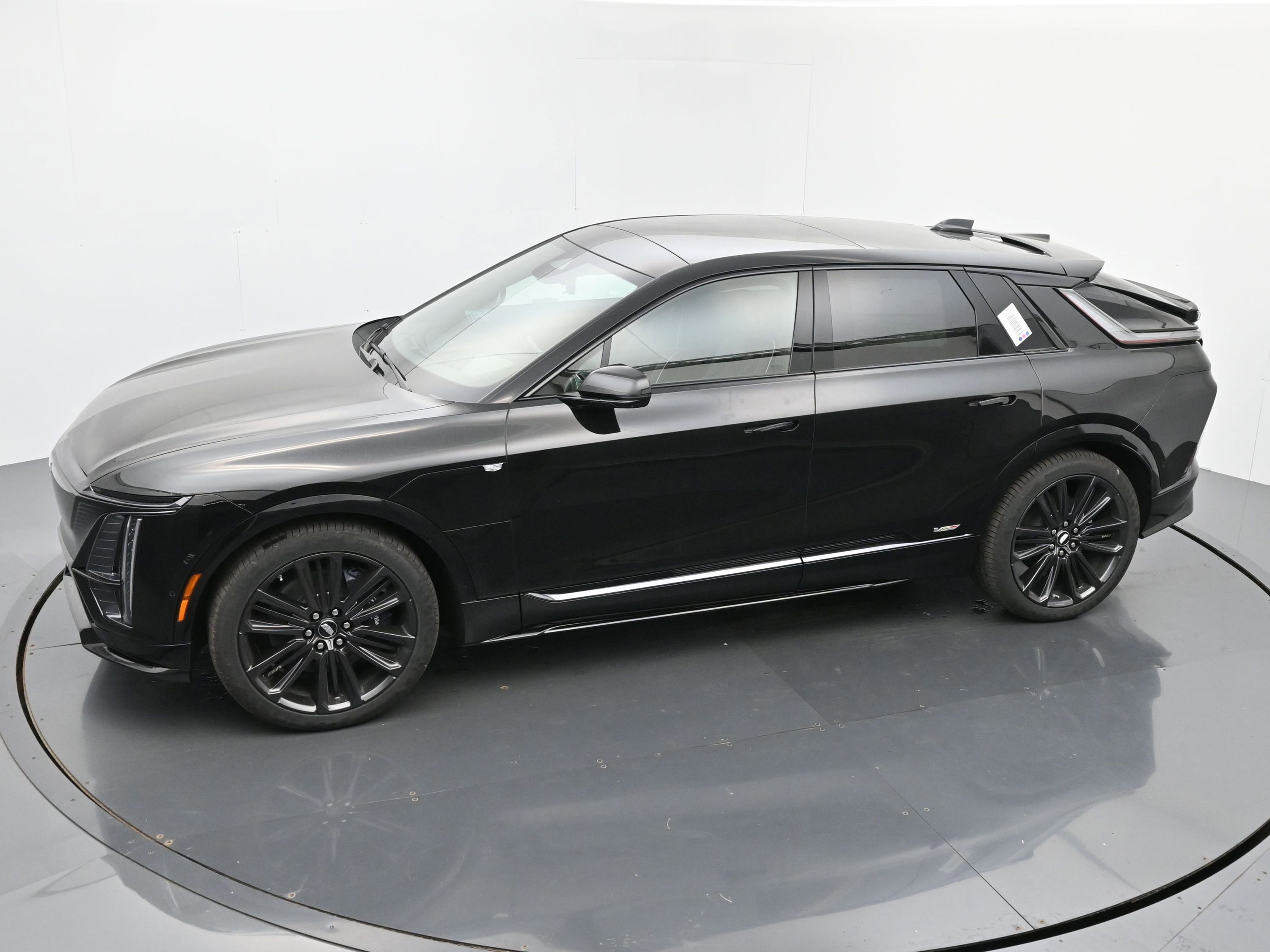 New 2026 Cadillac Lyriq V image 24