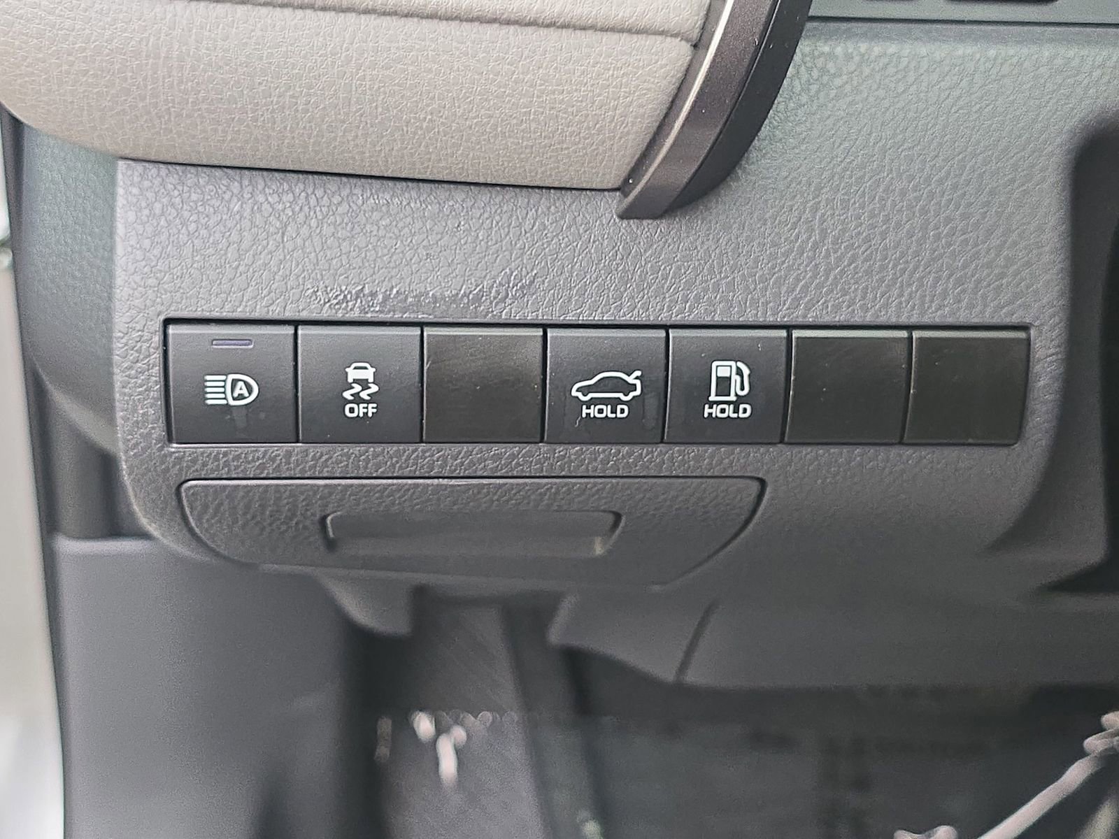 Used 2022 Toyota Camry XLE image 30