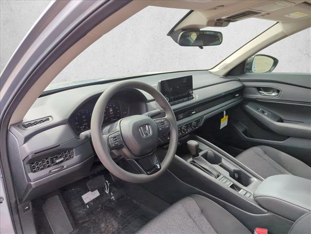 Certified 2025 Honda Accord SE image 3