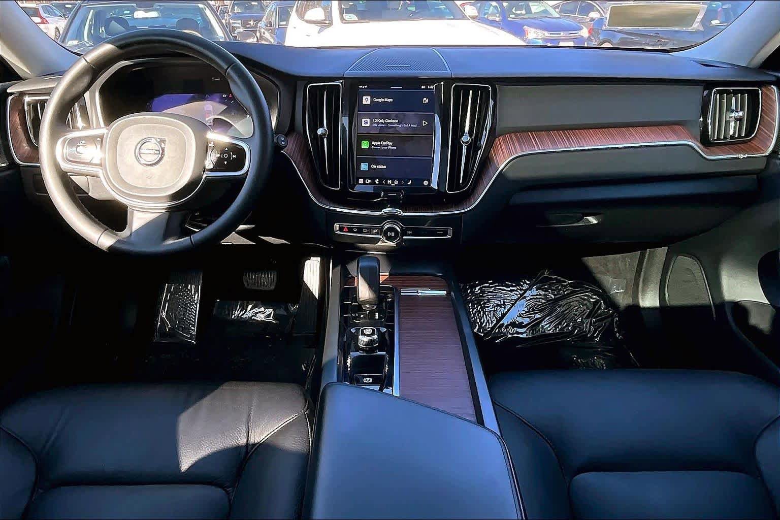 Certified 2023 Volvo XC60 B5 Plus w/ Climate Package AWD/4WD image 15