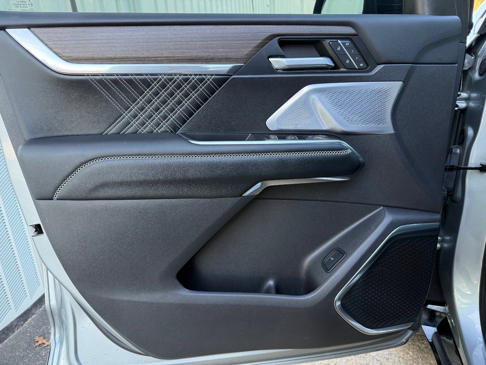 Certified 2024 GMC Acadia Denali w/ Super Cruise Package image 7