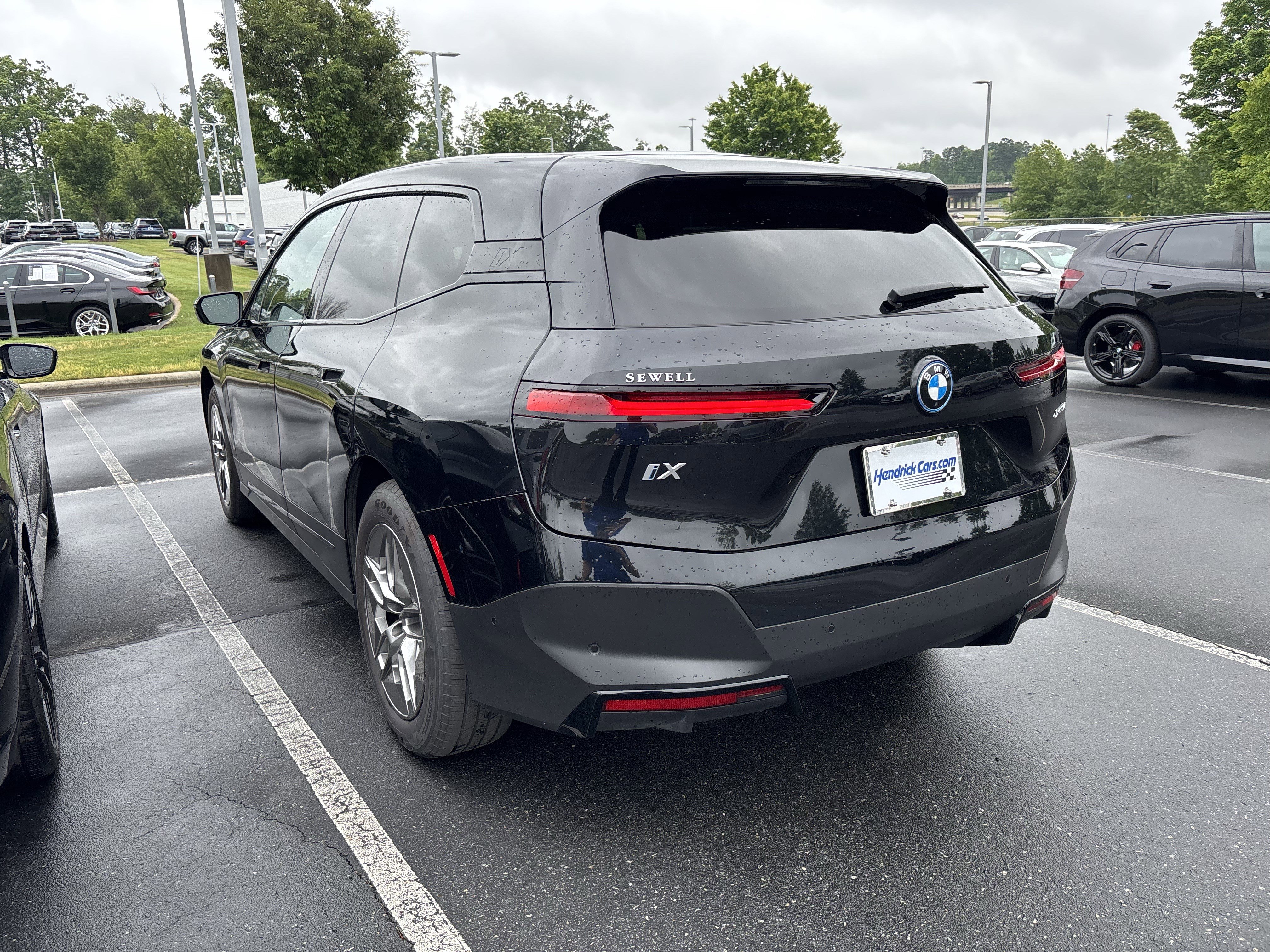 Certified 2023 BMW iX xDrive50 AWD/4WD image 17