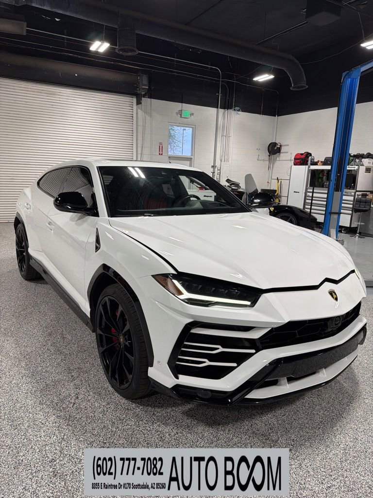 Used 2020 Lamborghini Urus AWD/4WD image 1