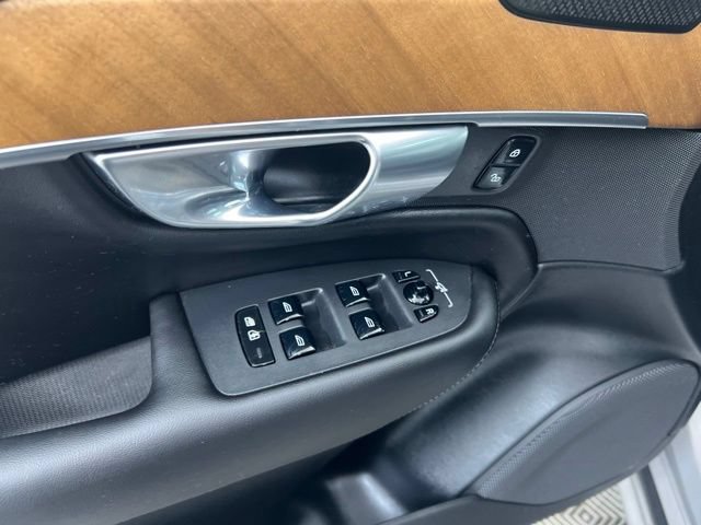 Used 2023 Volvo XC90 B6 Plus w/ Protection Package Premier AWD/4WD image 13