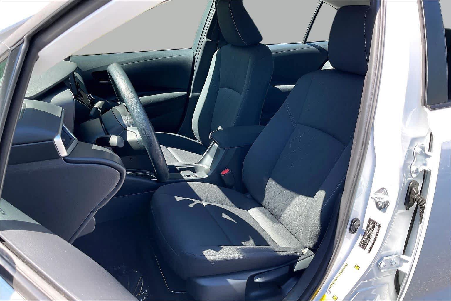 Used 2024 Toyota Corolla LE FWD image 24