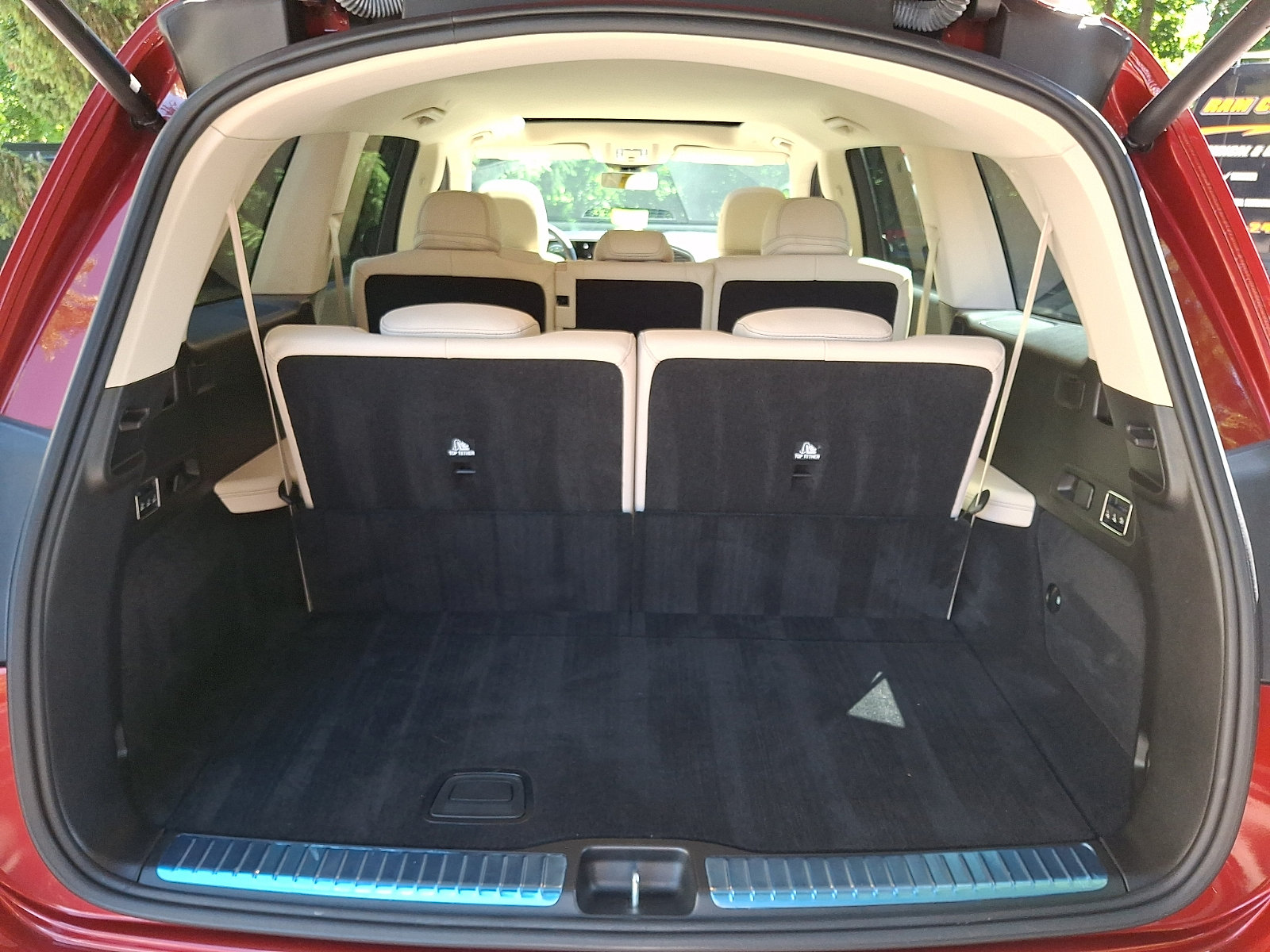 Used 2022 Mercedes-Benz GLS 450 4MATIC image 29