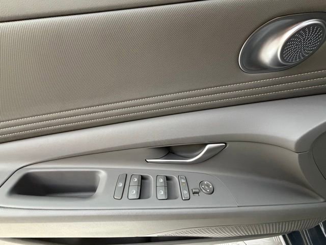 Used 2024 Hyundai Elantra SEL w/ Convenience Package FWD image 27