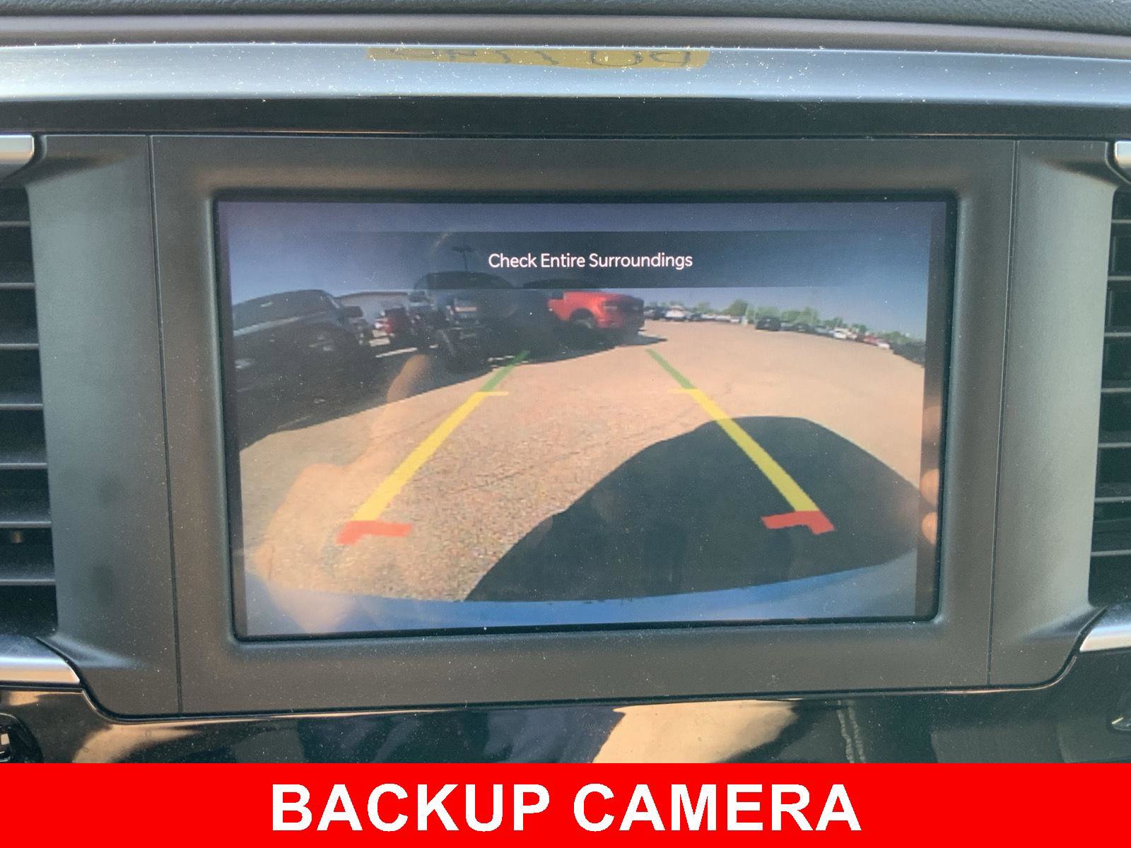Used 2023 Chrysler Voyager LX FWD image 5