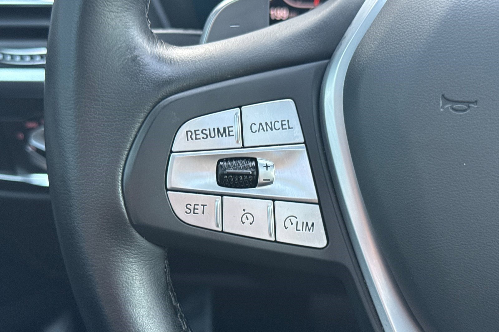 Certified 2023 BMW X4 xDrive30i w/ Premium Package image 29