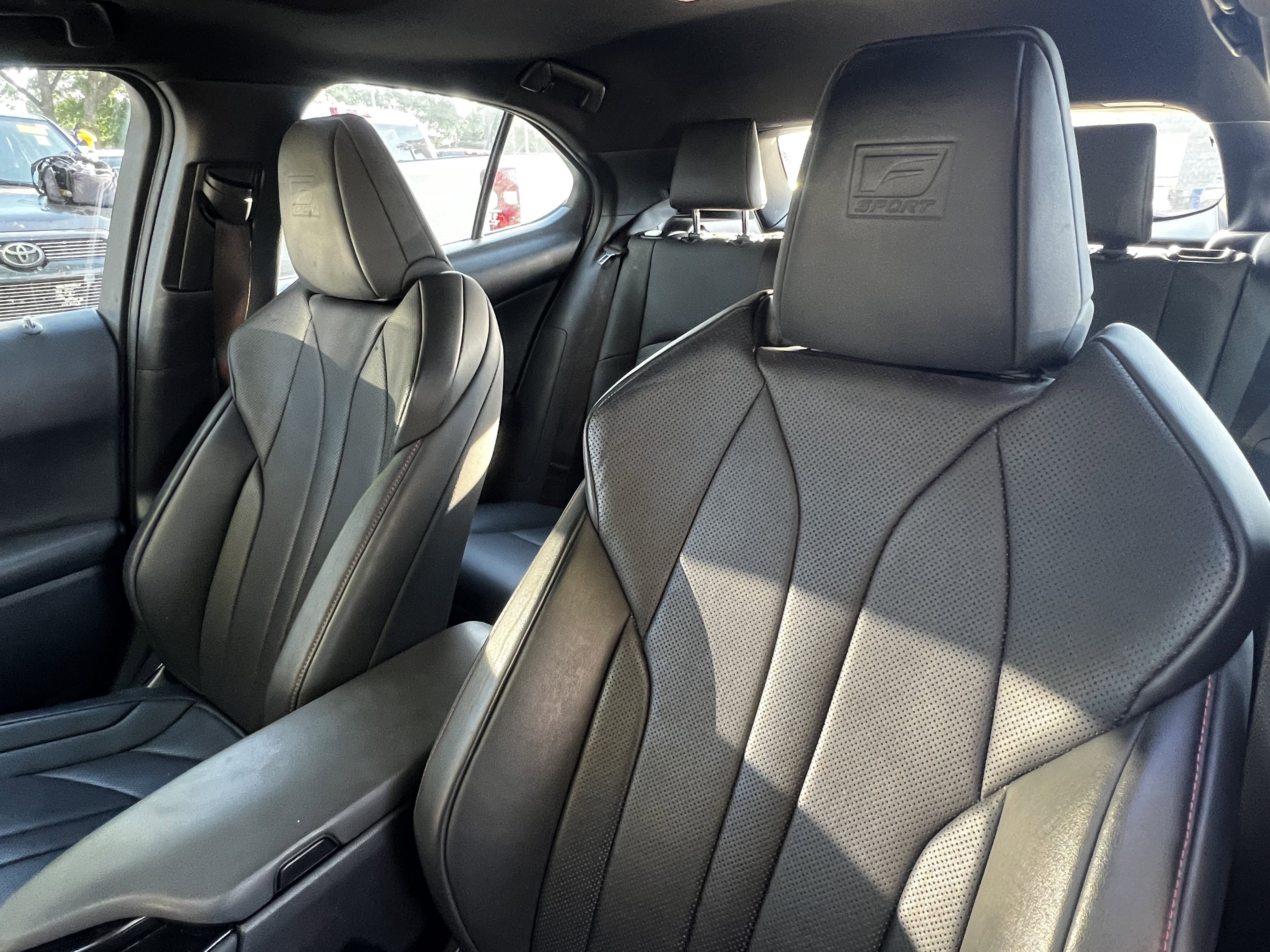 Used 2019 Lexus UX 200 F Sport w/ F Sport Premium Package image 18