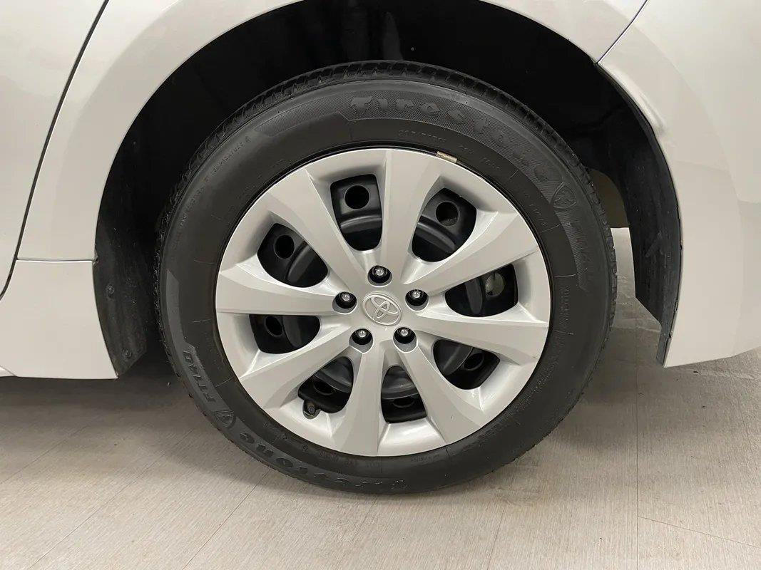 Used 2025 Toyota Corolla LE FWD image 48