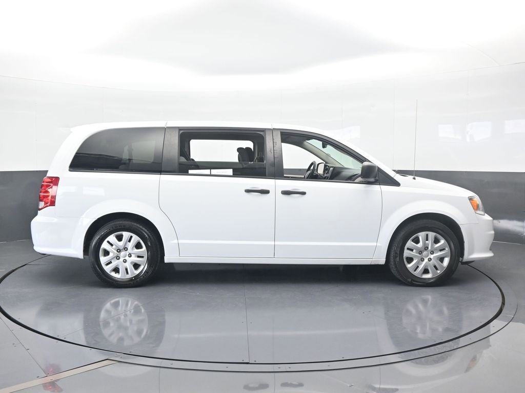 Used 2020 Dodge Grand Caravan SE image 7