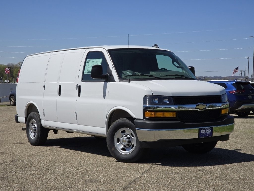 New 2026 Chevrolet Express 2500 w/ Driver Convenience Package RWD image 2