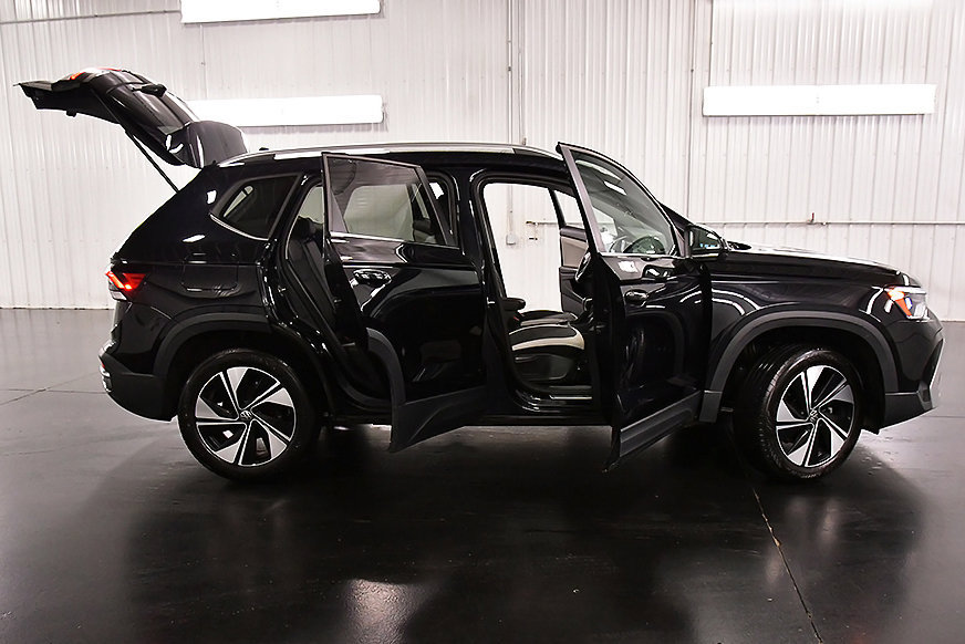 Used 2026 Volkswagen Taos SE AWD/4WD image 29