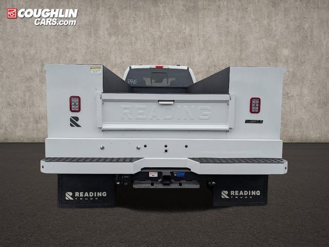 New 2025 Ford F550 4x4 Crew Cab image 6