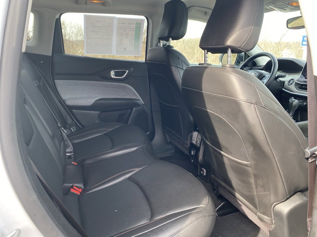 Used 2022 Jeep Compass Latitude image 13