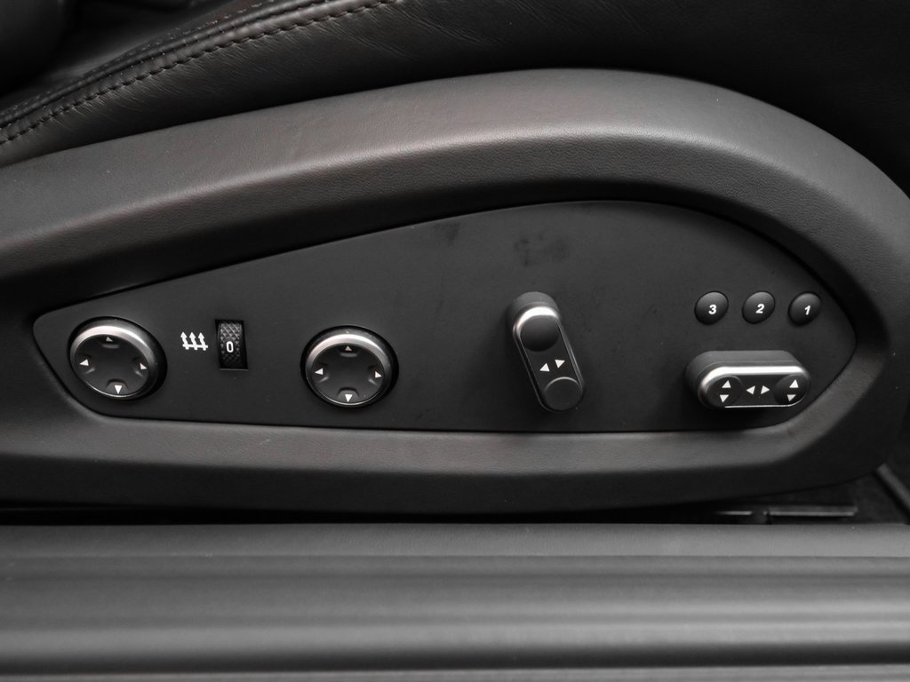 Certified 2015 Ferrari FF image 26