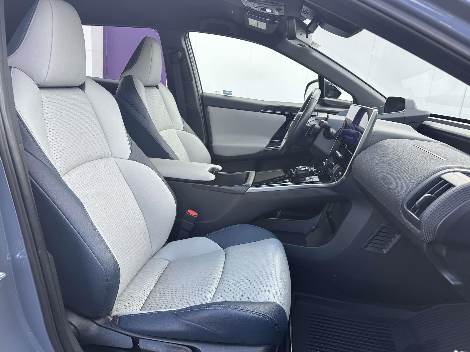 Used 2023 Subaru Solterra AWD image 10