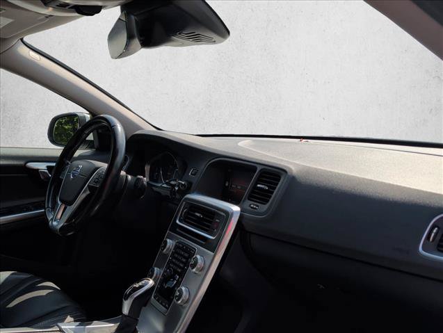 Used 2018 Volvo S60 T5 Dynamic w/ Vision Package FWD image 24