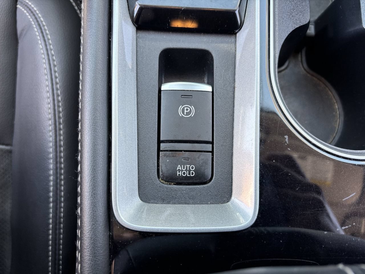 Used 2024 Nissan Altima 2.5 SL FWD image 26