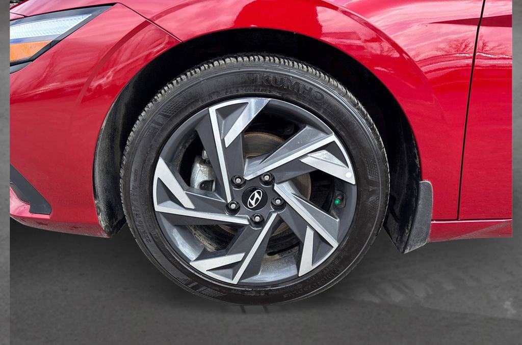 Certified 2025 Hyundai Elantra Sport image 15