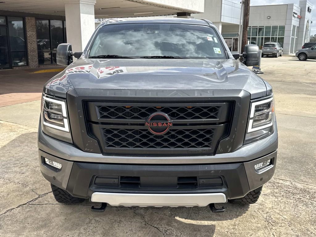 Used 2023 Nissan Titan PRO-4X image 3