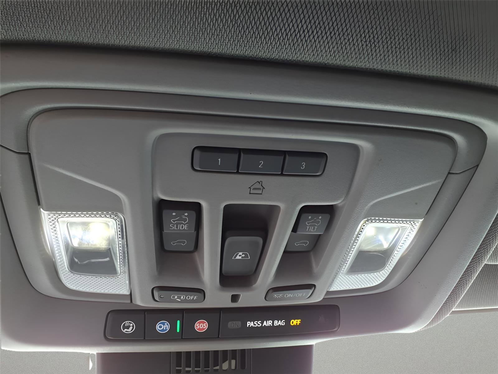 Used 2022 Chevrolet Silverado 1500 LTZ w/ LTZ Premium Package image 27