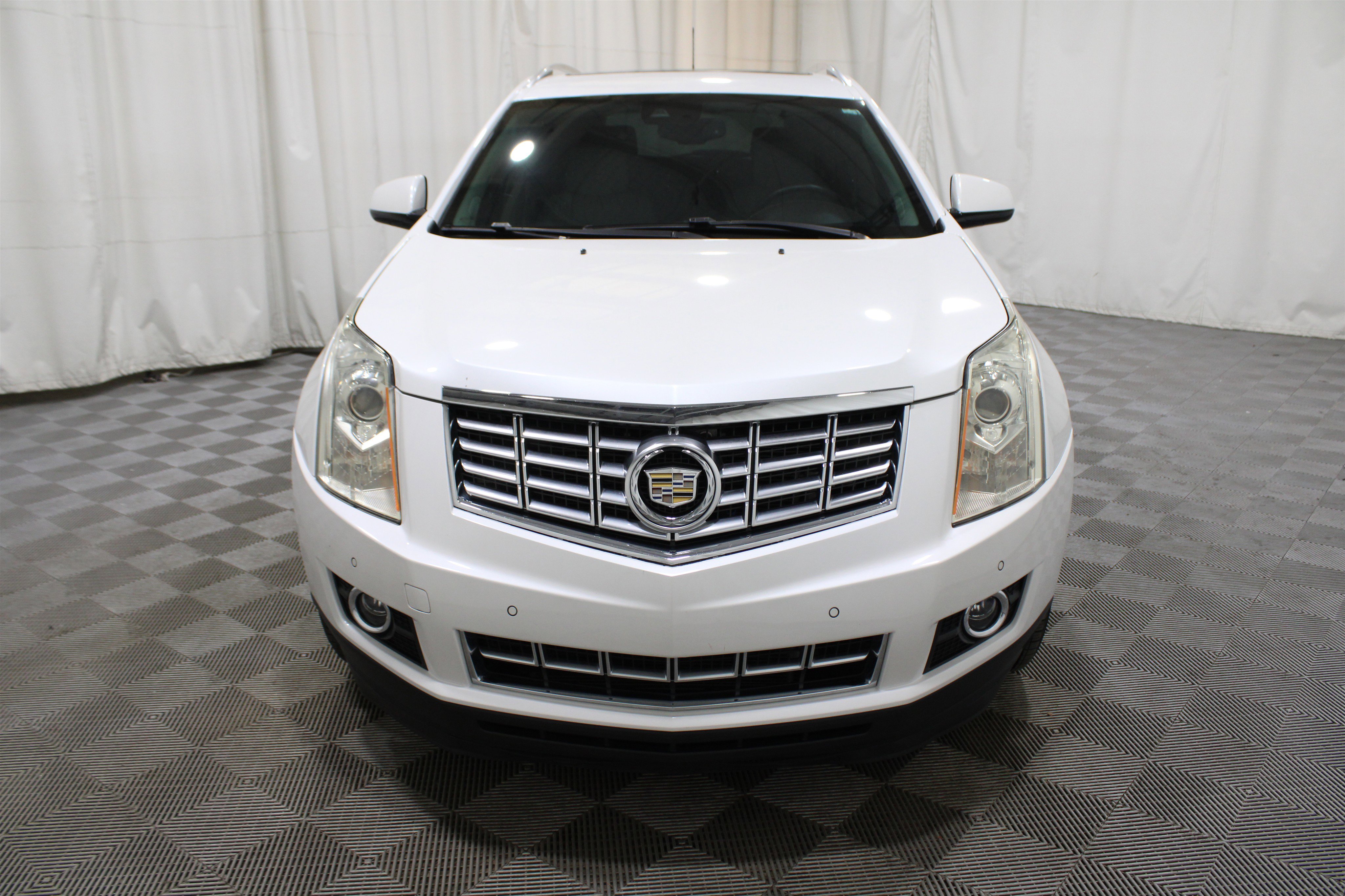 Used 2015 Cadillac SRX Performance w/ Driver Awareness Package image 37