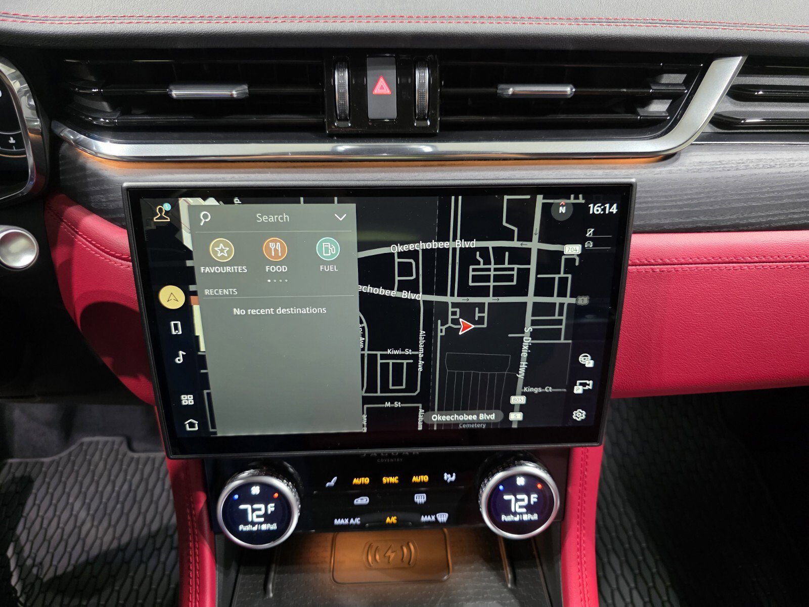 New 2026 Jaguar F-PACE R-Dynamic S image 17