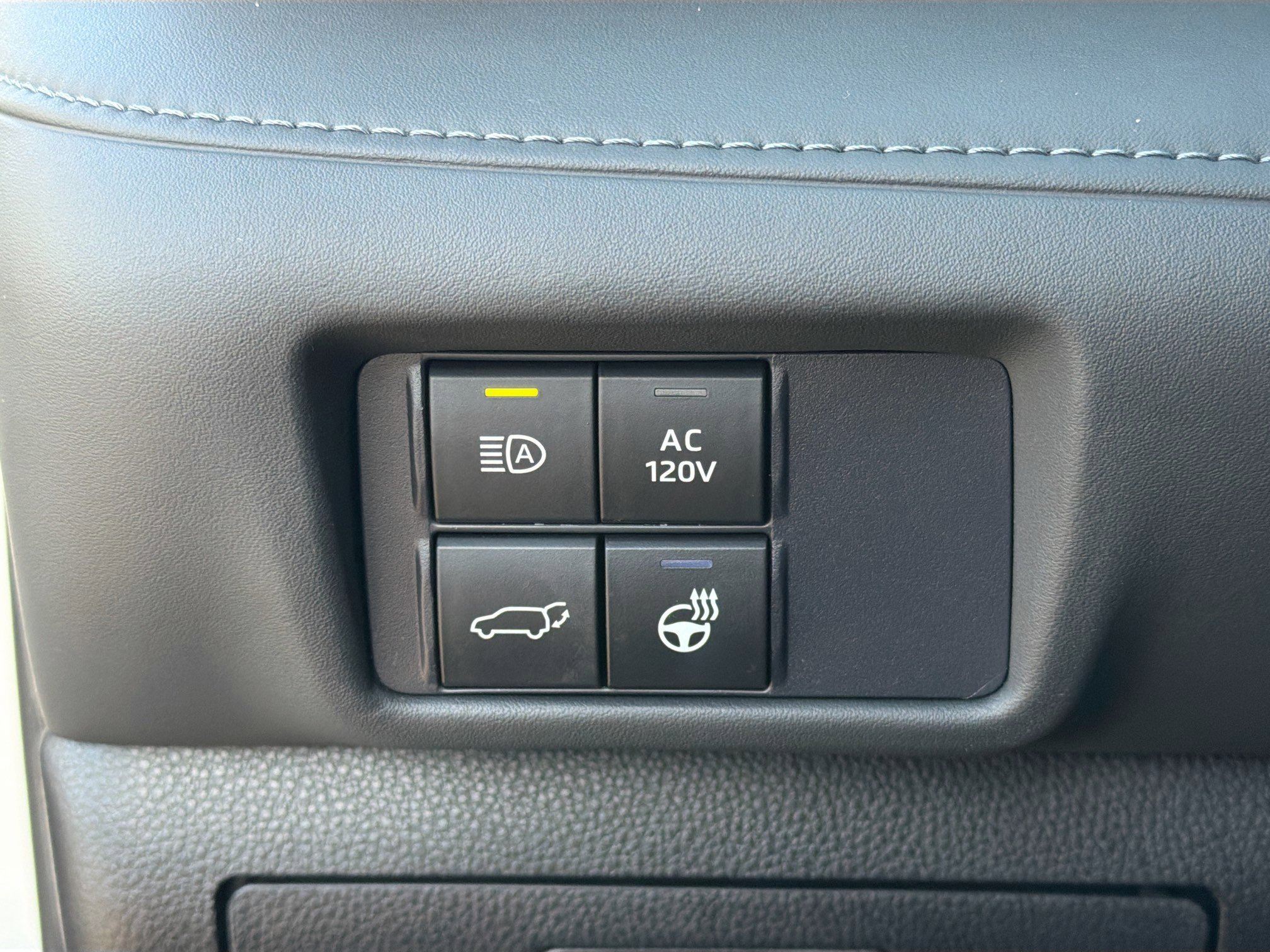 Used 2021 Toyota Highlander Limited image 36