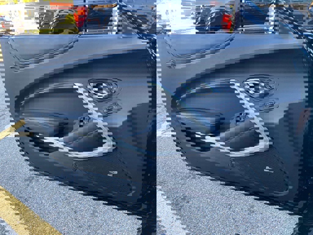 Used 2019 Chevrolet Camaro LT image 22