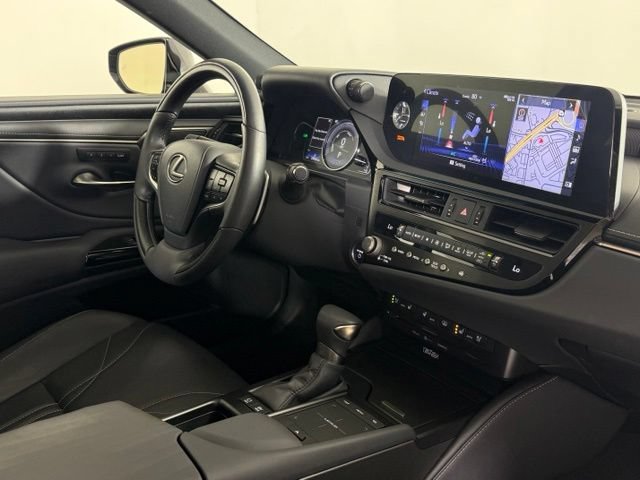 Certified 2022 Lexus ES 300h Ultra Luxury w/ Accessory Package 2 FWD image 18