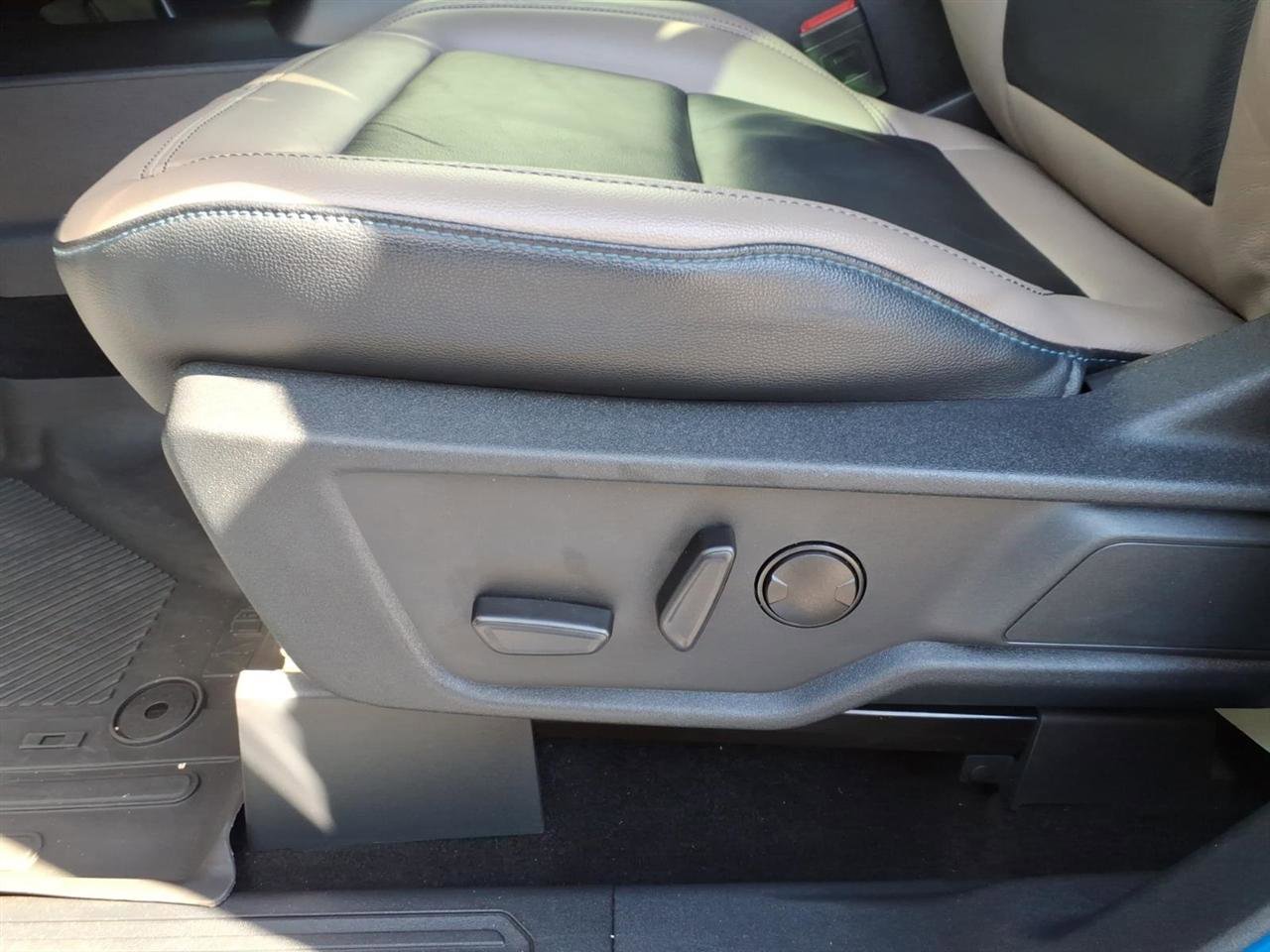 Used 2022 Ford Bronco Wildtrak image 7