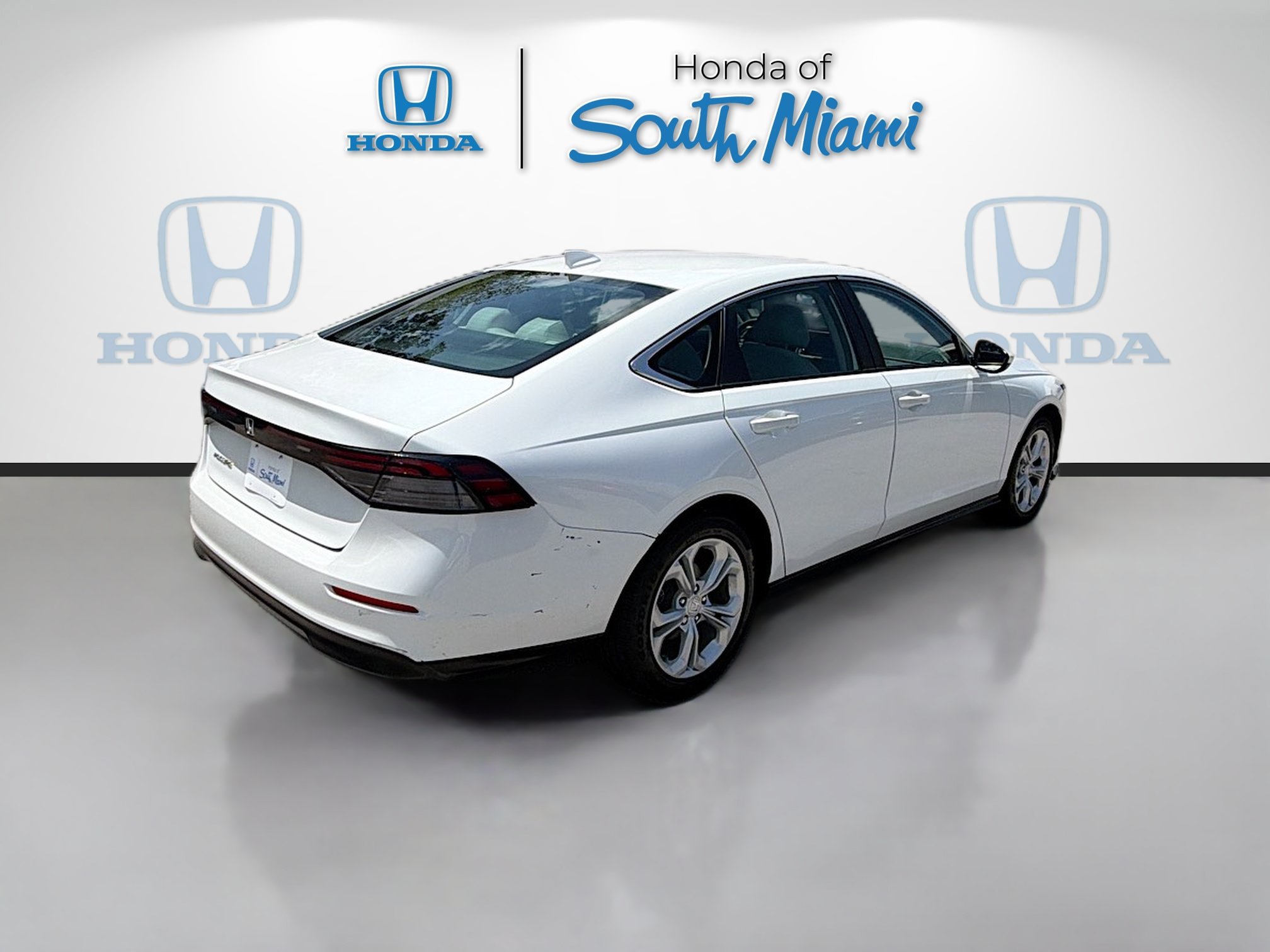 Used 2023 Honda Accord LX image 7