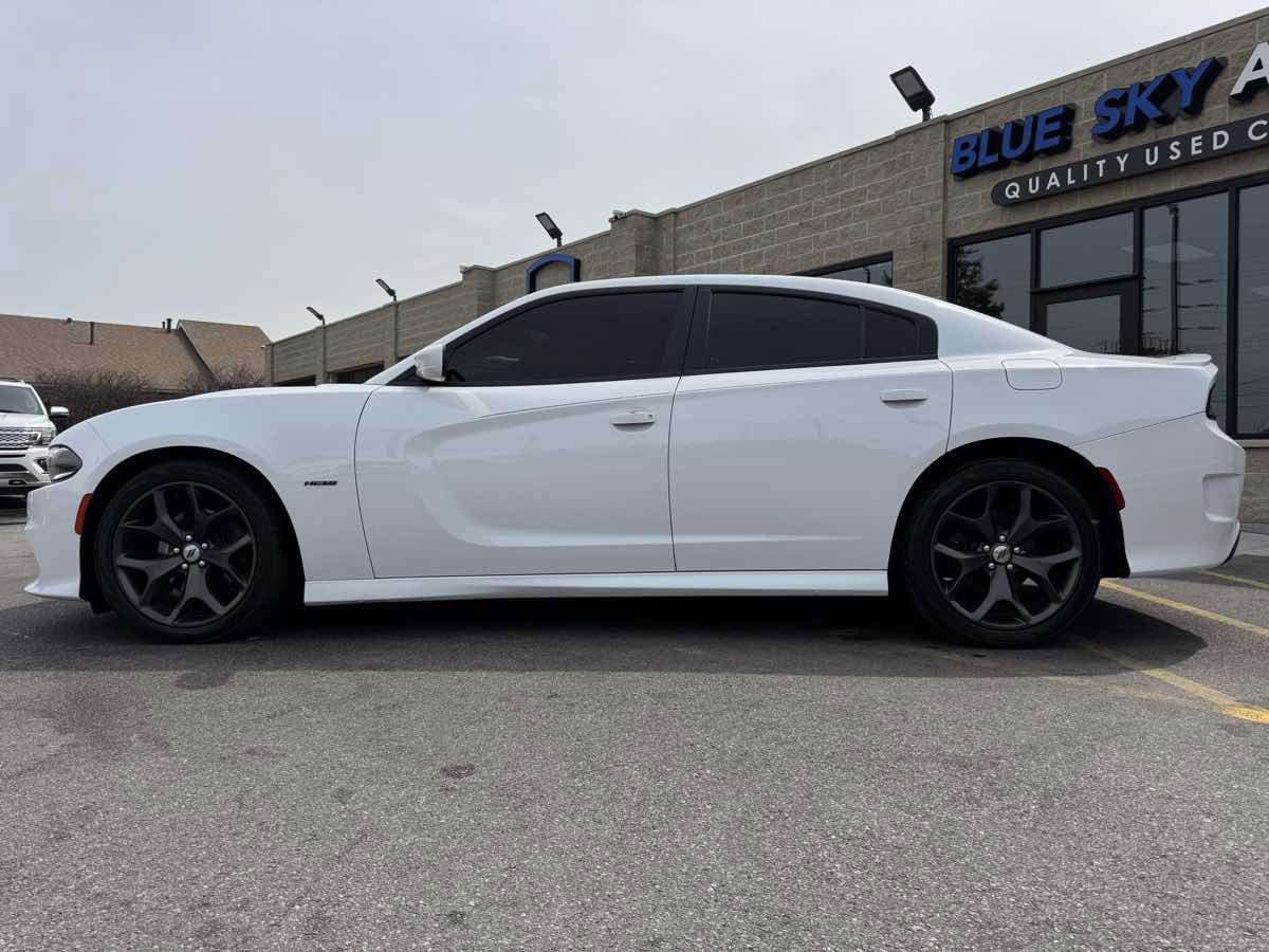 Used 2017 Dodge Charger R/T w/ Driver Confidence Group RWD image 8