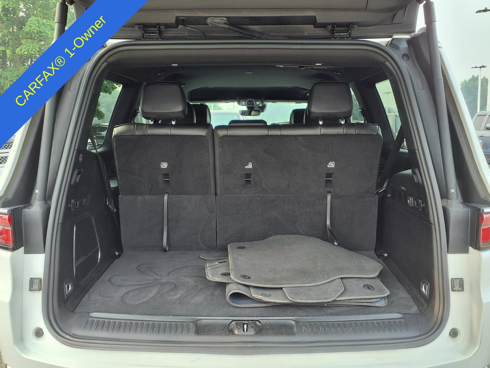 Used 2024 Jeep Wagoneer Series II w/ Flexible Seating Group RWD image 10