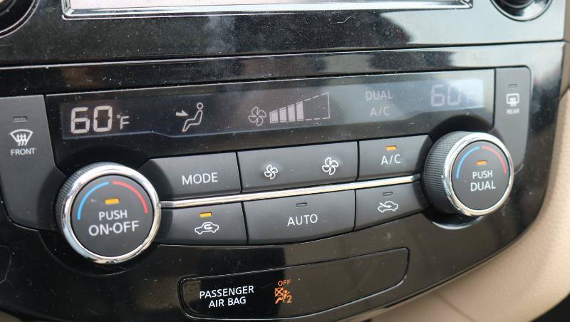 Used 2019 Nissan Rogue SL w/ Premium Package FWD image 15