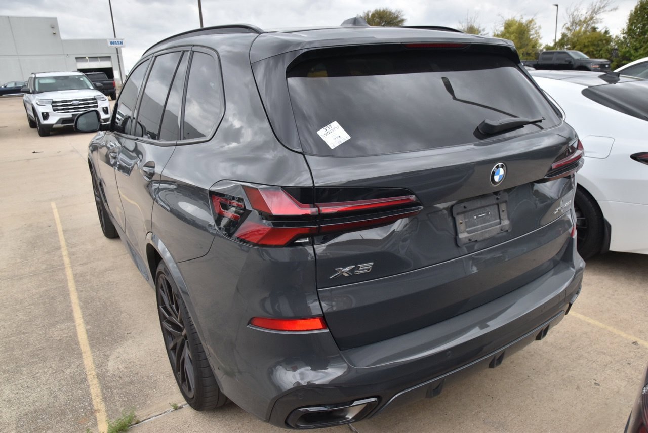 Used 2025 BMW X5 xDrive40i w/ M Sport Package AWD/4WD image 6