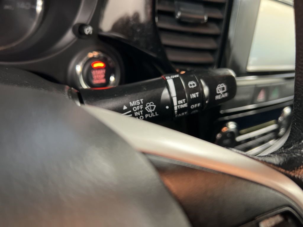 Used 2015 Mitsubishi Outlander SE image 20