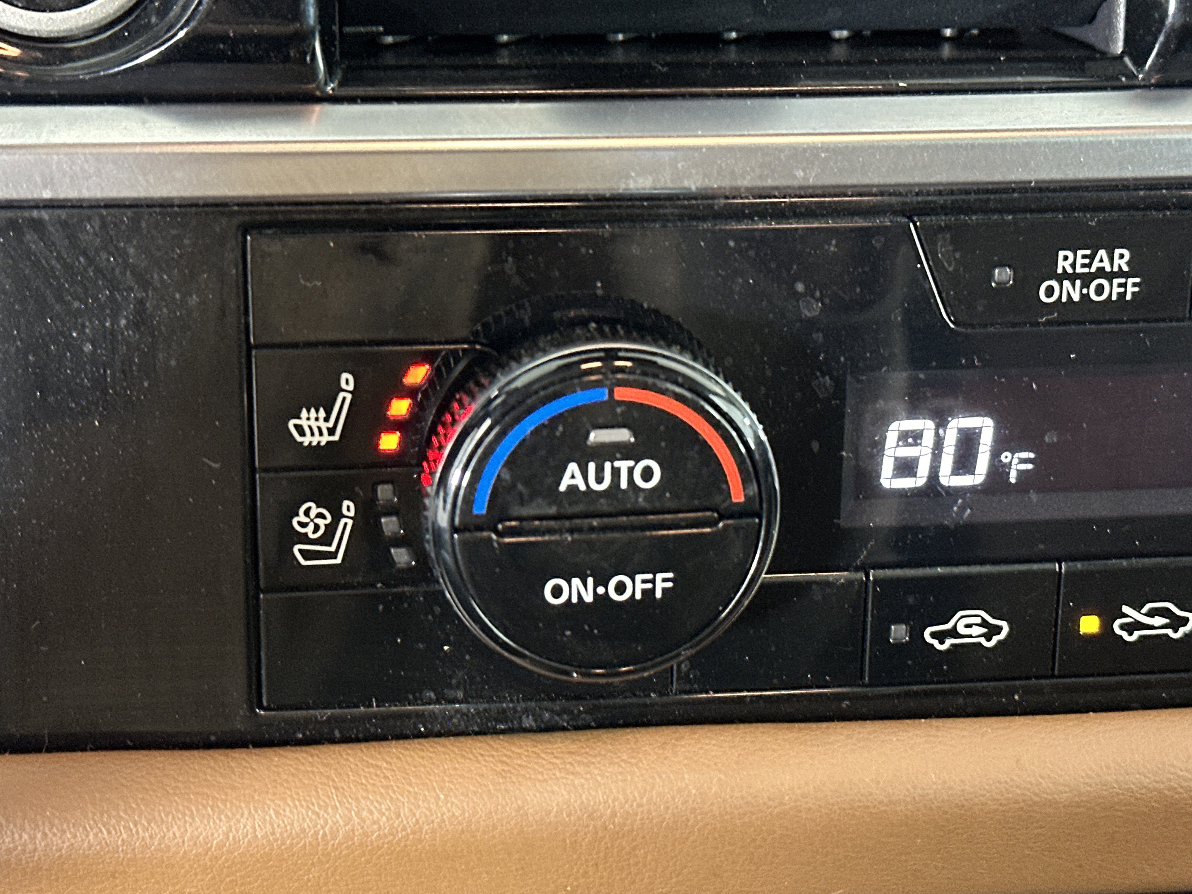 Used 2023 Nissan Pathfinder Platinum w/ Lighting Package (N93) image 25