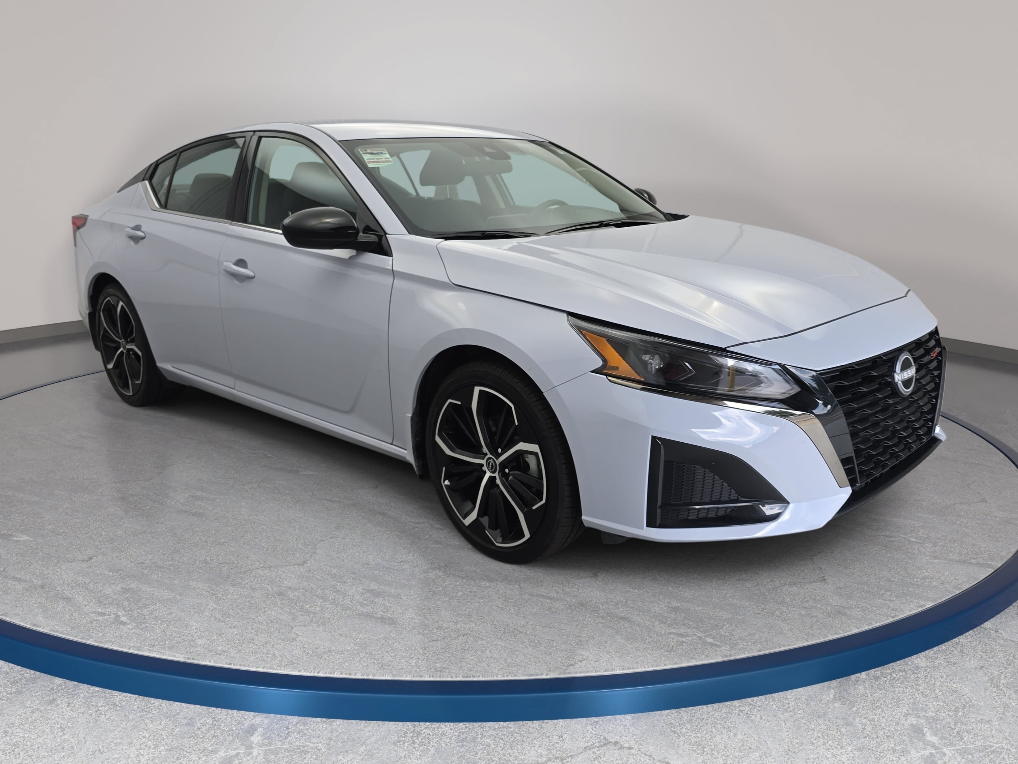 Certified 2025 Nissan Altima 2.5 SR FWD image 3