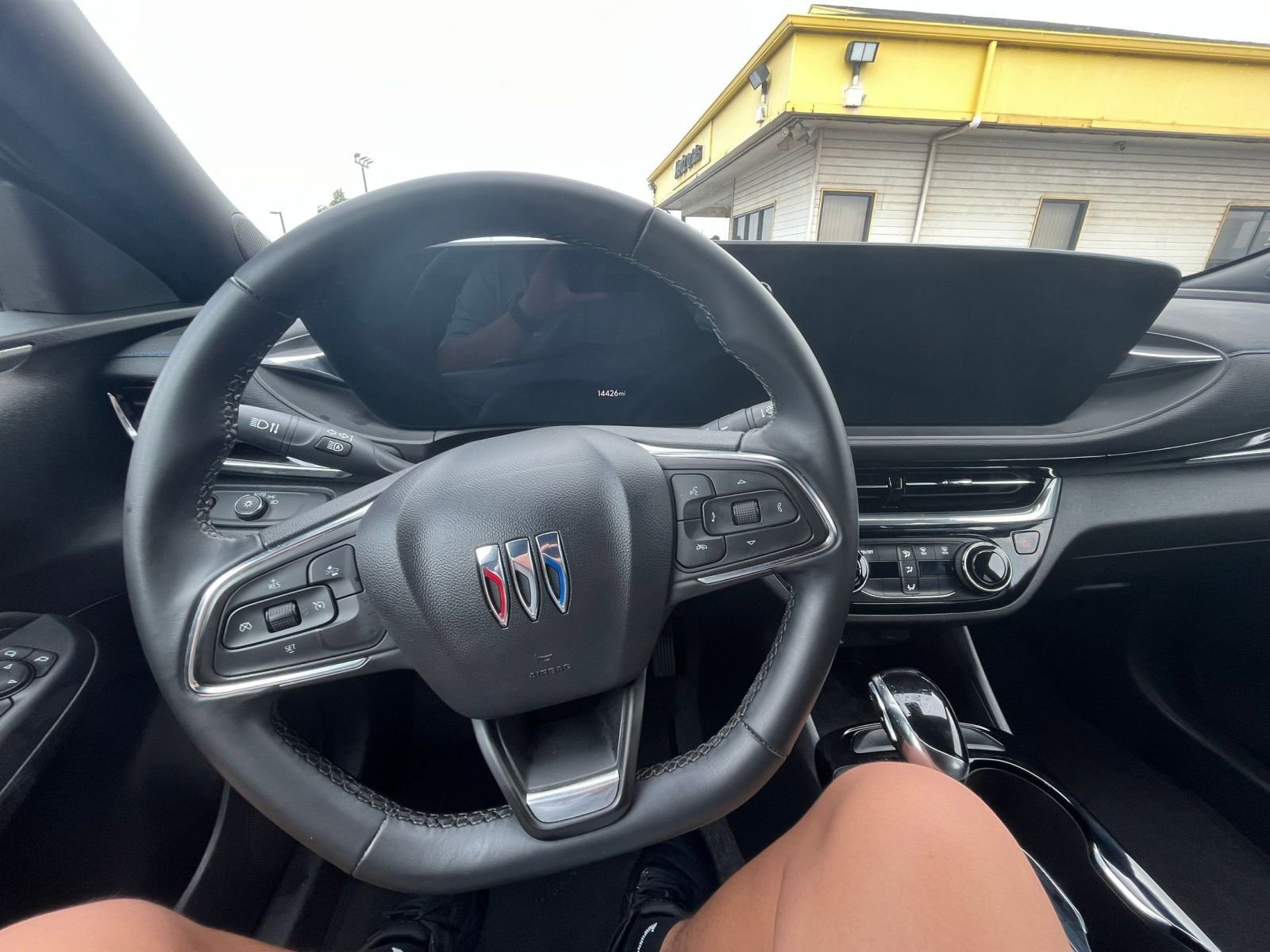 Used 2025 Buick Envista Sport Touring image 34