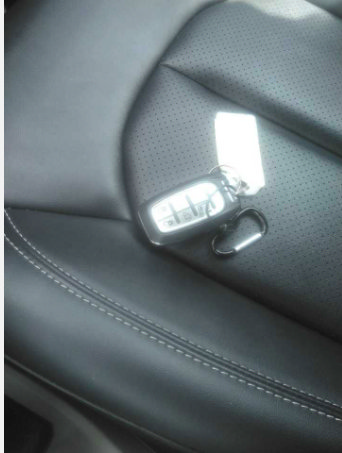Used 2024 Chrysler Pacifica Touring-L FWD image 8