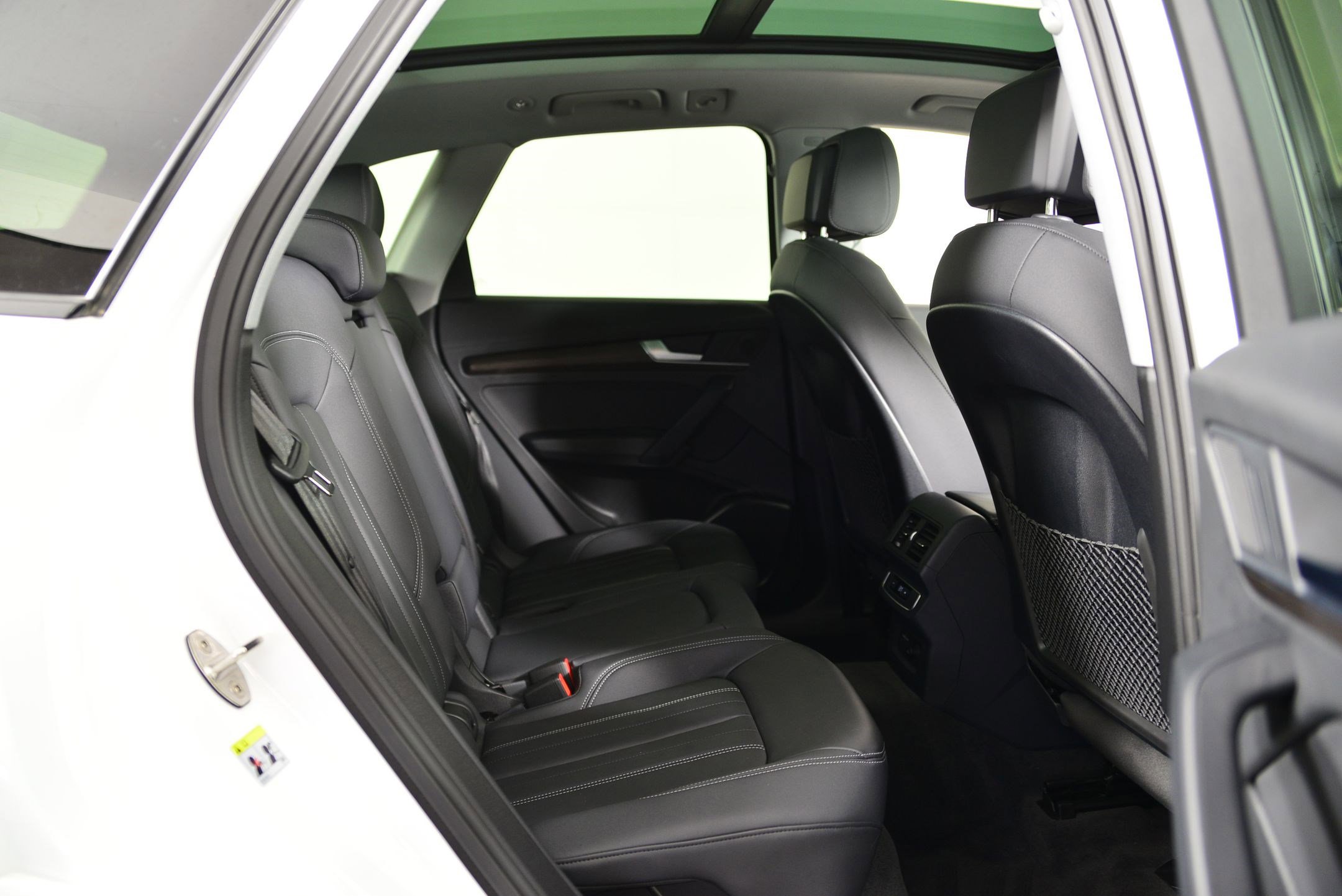 Certified 2025 Audi Q5 2.0T Premium w/ Convenience Plus Package image 23