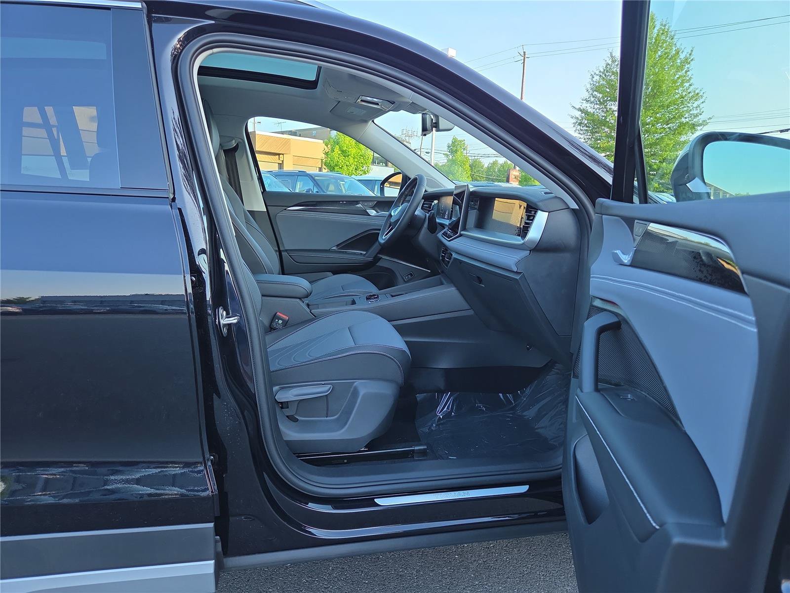 New 2026 Volkswagen Tiguan SE AWD/4WD image 27
