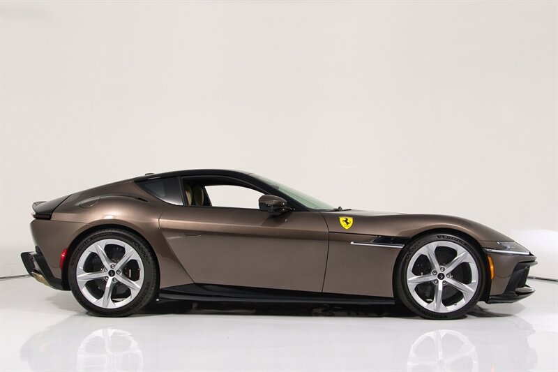 Used 2025 Ferrari 12Cilindri RWD image 13