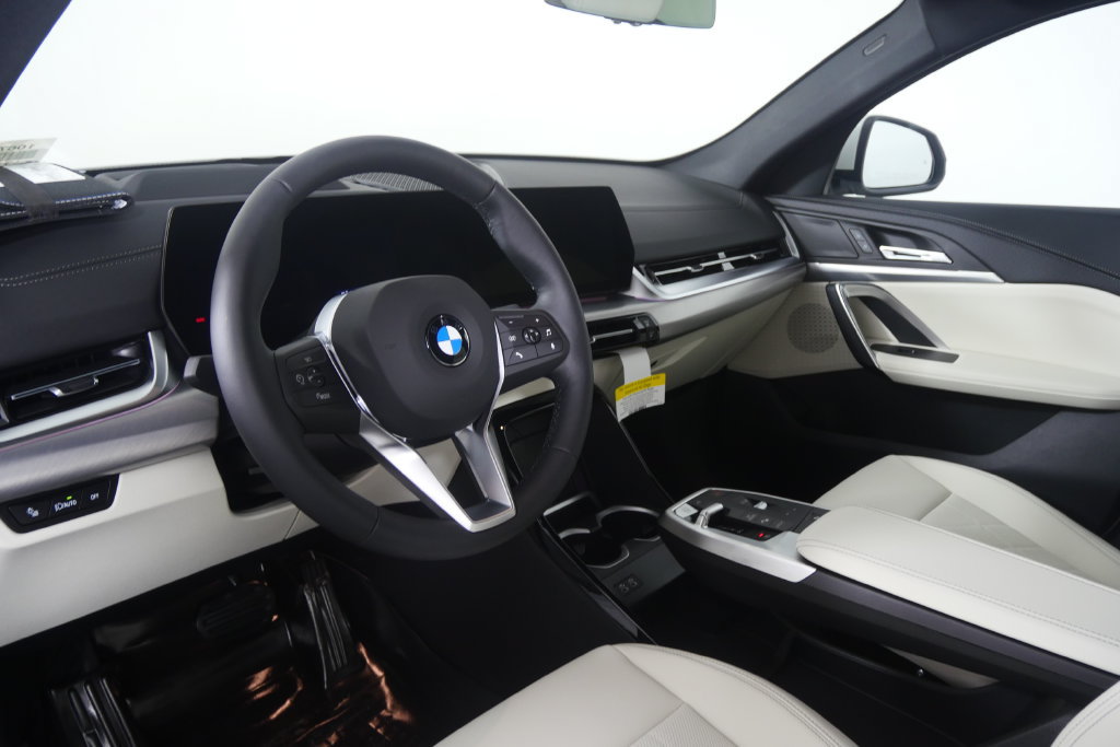 New 2027 BMW X2 xDrive28i AWD/4WD image 9