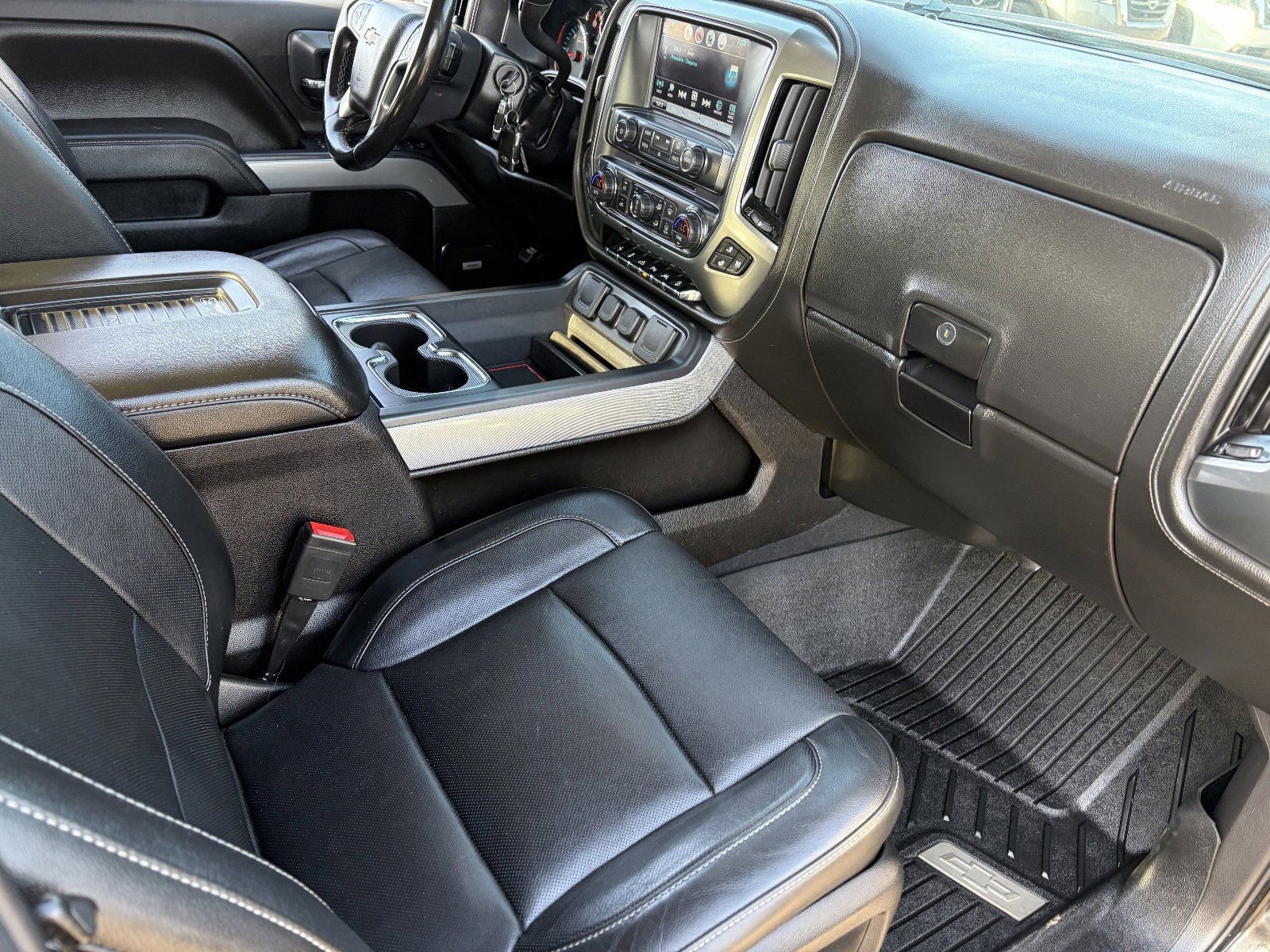 Used 2018 Chevrolet Silverado 1500 LTZ Z71 w/ Redline Edition AWD/4WD image 13