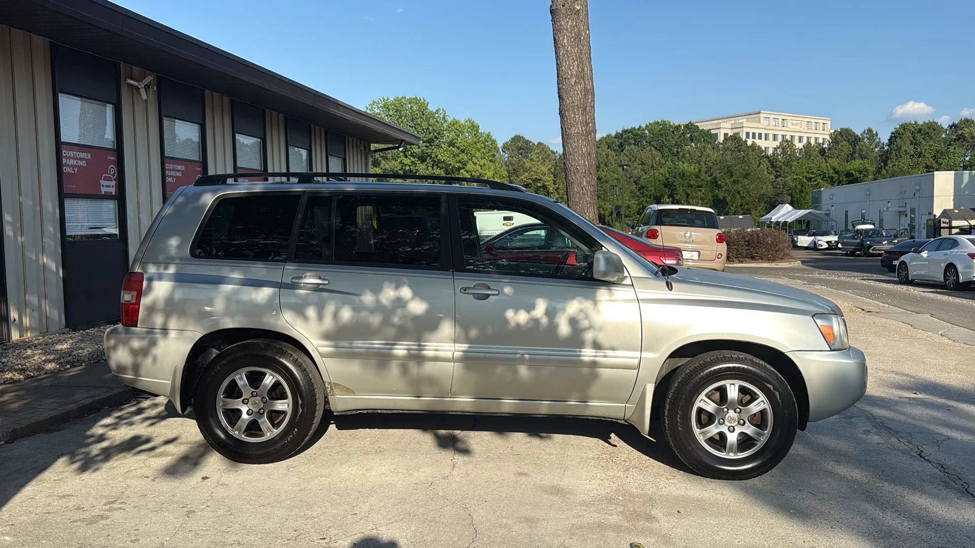 Used 2004 Toyota Highlander 2WD V6 image 4