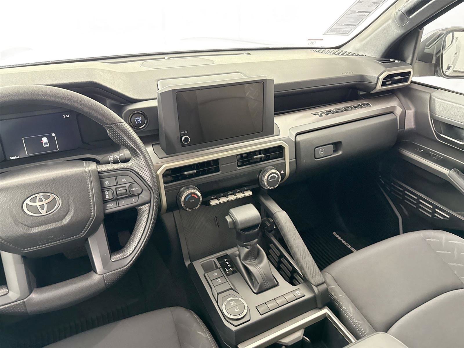 Certified 2025 Toyota Tacoma SR5 image 31